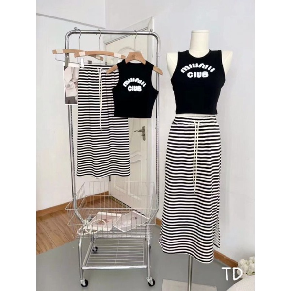 Sét len áo sát nách miu+ chân váy kẻ hàng QC