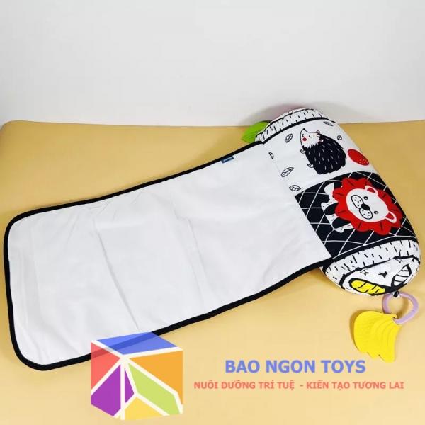 ĐỒ CHƠI THẢM VẬN ĐỘNG TRẮNG ĐEN KÍCH THÍCH THỊ GIÁC KÈM GỐI BÔNG MỀM CHO BÉ SƠ SINH TẬP TRƯỜN, BÒ – BAO NGON TOYS – DV67