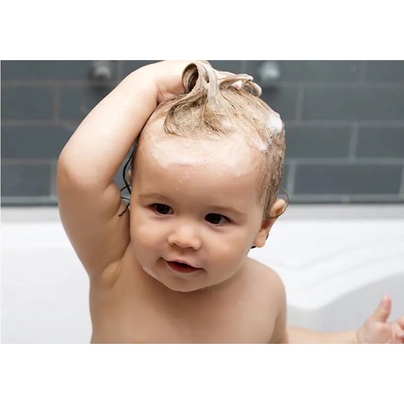 Sữa tắm gội trẻ em Babylove 2 trong 1 cho da nhạy cảm, hương hoa dịu nhẹ không kích ứng [ Hang Đức]