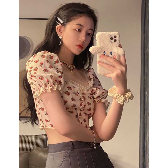 Áo croptop nữ trẻ trung, sexy, duyên dáng
