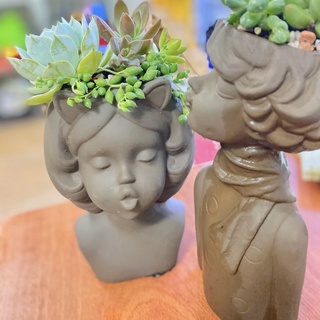 Chậu đất nung bé gái 14*14*19cm