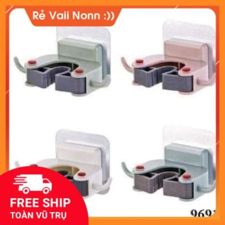 Móc dán tường kẹp giữ cây lau nhà kèm 2 móc phụ treo đồ - móc treo chổi, treo ô, đồ dùng, chịu lực tới 6kg GDMN
