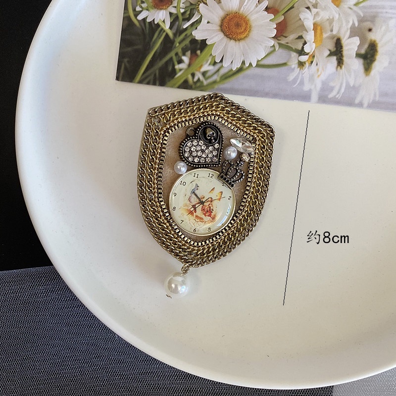 Ghim cài áo hình 5 bông hoa đính ngọc trai sang trọng