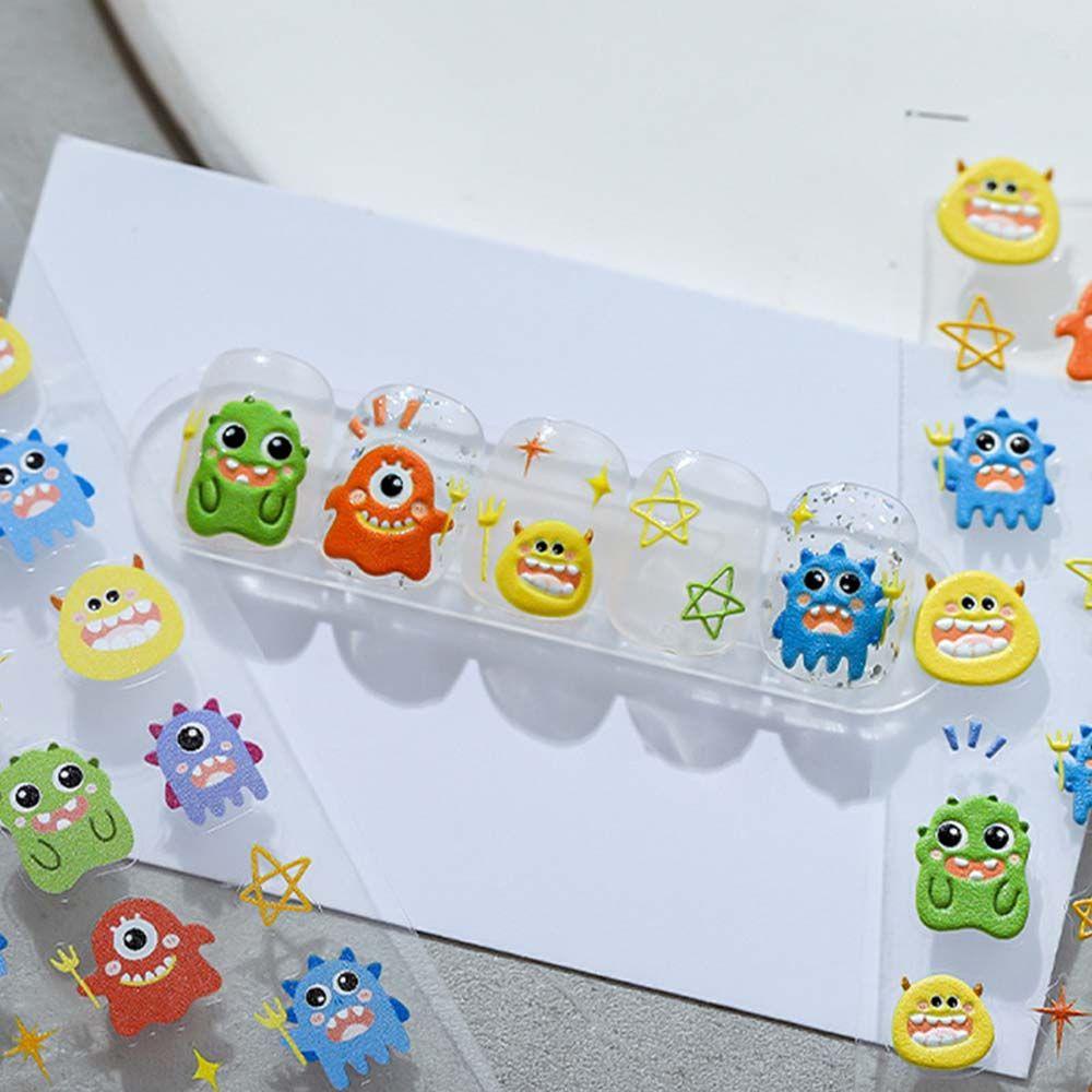 Miếng Dán Trang Trí Móng Tay Tự Dính Họa Tiết Phi Hành Gia 5D Dễ Thương