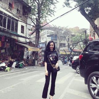 Quần bò ống loe hot hit