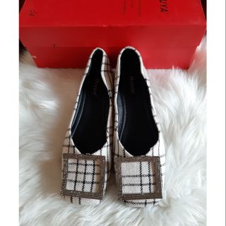 Giày bệt caro khuy đá