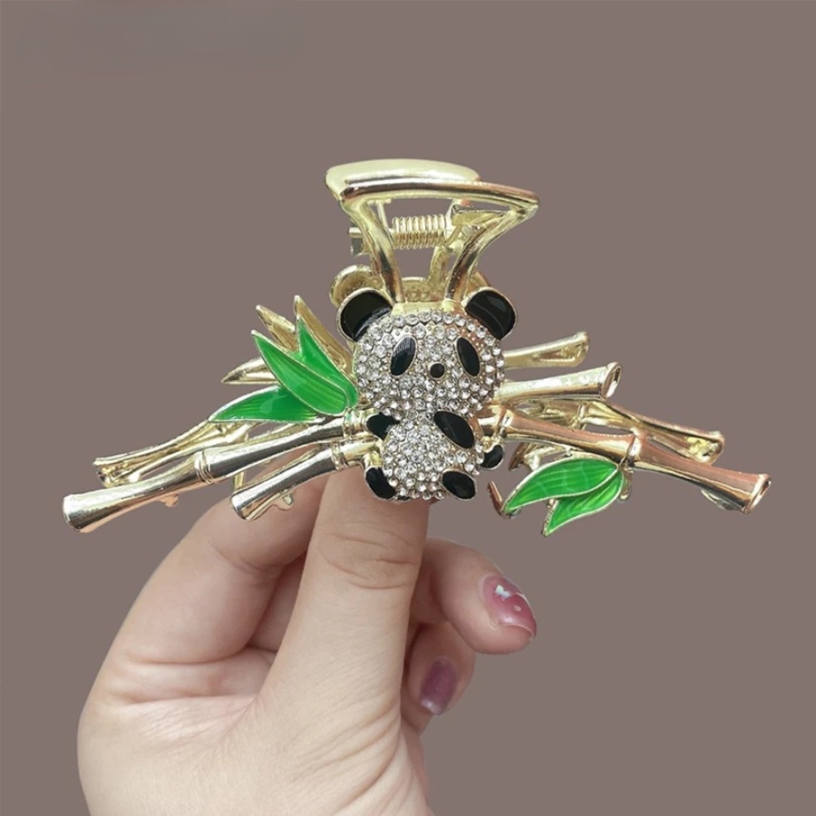 Kẹp Tóc Bằng Tre Hình Gấu Trúc Đính Ngọc Trai Dễ Thương