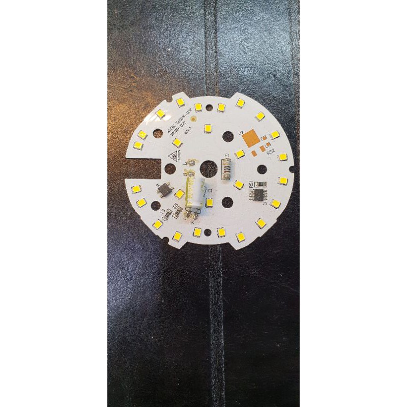 Vỉ LED 220V 12W có tụ ổn định điện