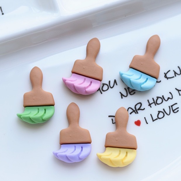 Charm (C166) slime/ Dụng Cụ Charm Trang Trí Hình [Ko Keo &amp; Nút] Cây Cọ Sơn - 2.0 cm x 3.1 cm - 01 Cái