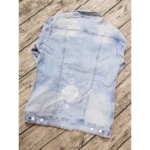 Áo Khoác Jeans Bò Unisex Dáng Dài Phối Túi Ngực Wash Bạc LULAROE Hàng Xuất Xịn Cao Cấp Chất Siêu Đẹp Nặng Tay Thêu Hoa