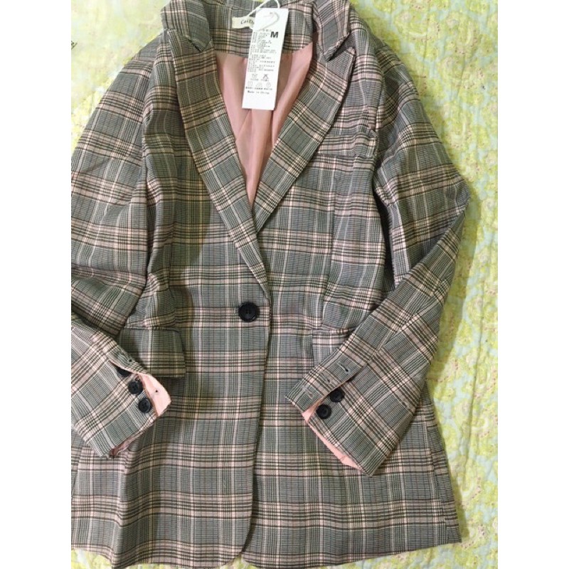 (Hàng có sẵn) Áo Blazer kiểu dáng nhẹ nhàng (có ảnh chụp thật ) | BigBuy360 - bigbuy360.vn