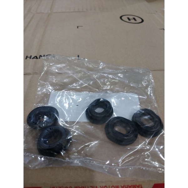 1 cái cao su dàn áo xe Yamaha KHÁCH HÀNG XEM KỸ SP TRƯỚC KHI CHỌN.