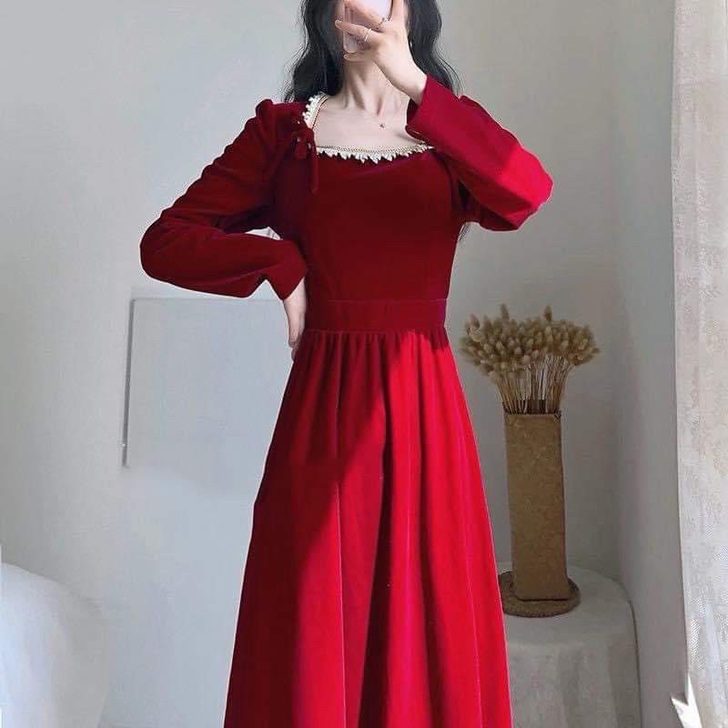 bán sỉ váy nhung đỏ xoè cổ vuông viền ren siêu đẹp