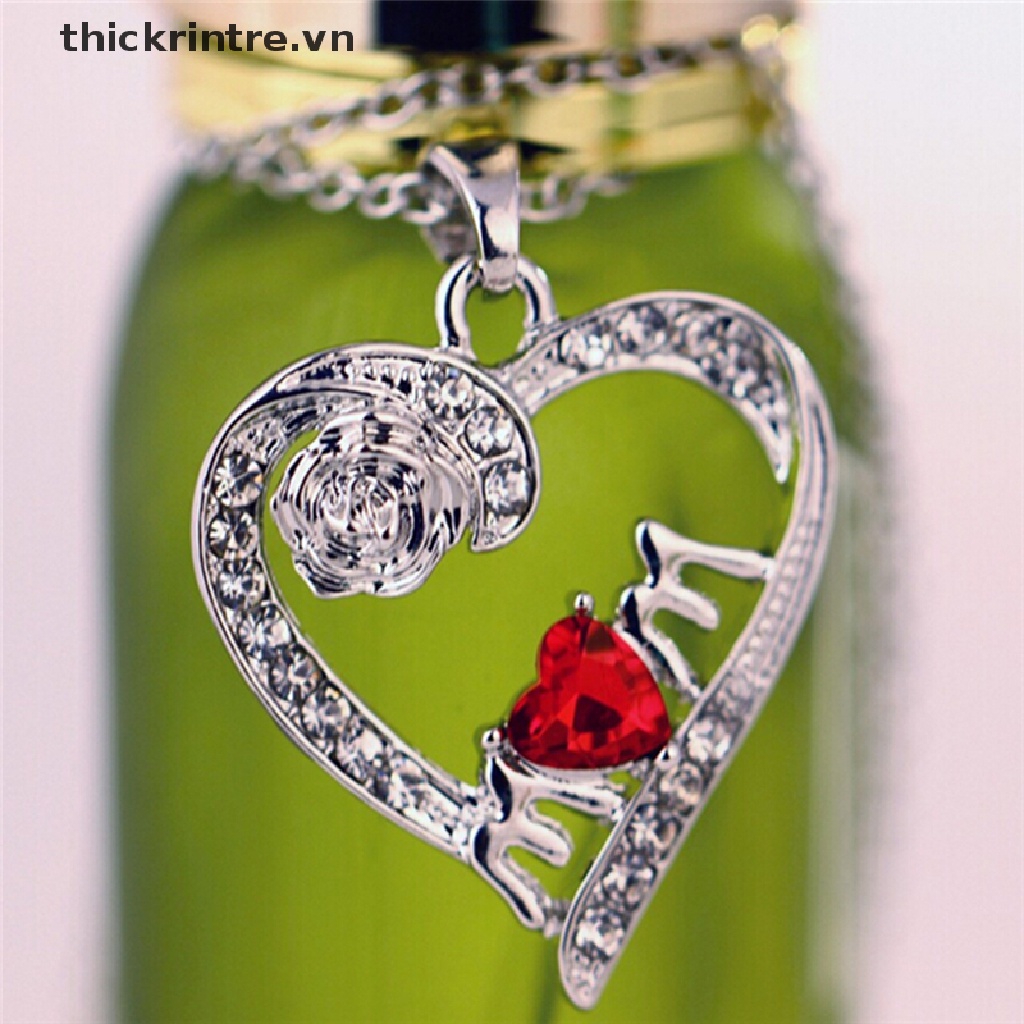 Vòng cổ Mặt Trái Tim Đính Pha Lê Đỏ Khắc Chữ Mom Friend