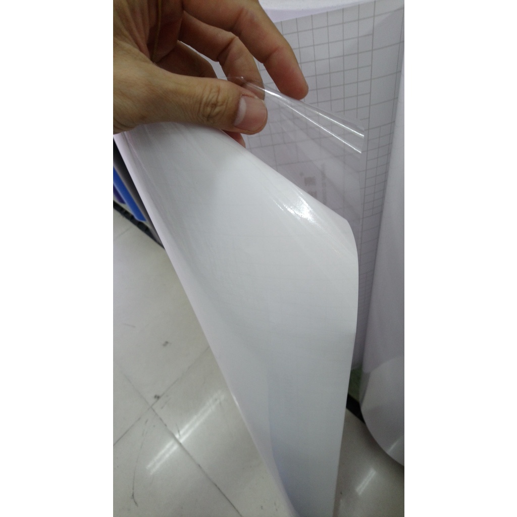 Decal trong loại dày chống trầy tốt