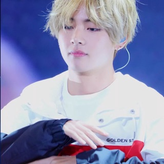 Áo khoác giống V BTS