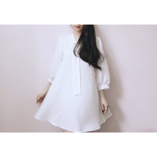 Đầm suông cột dây nơ cổ