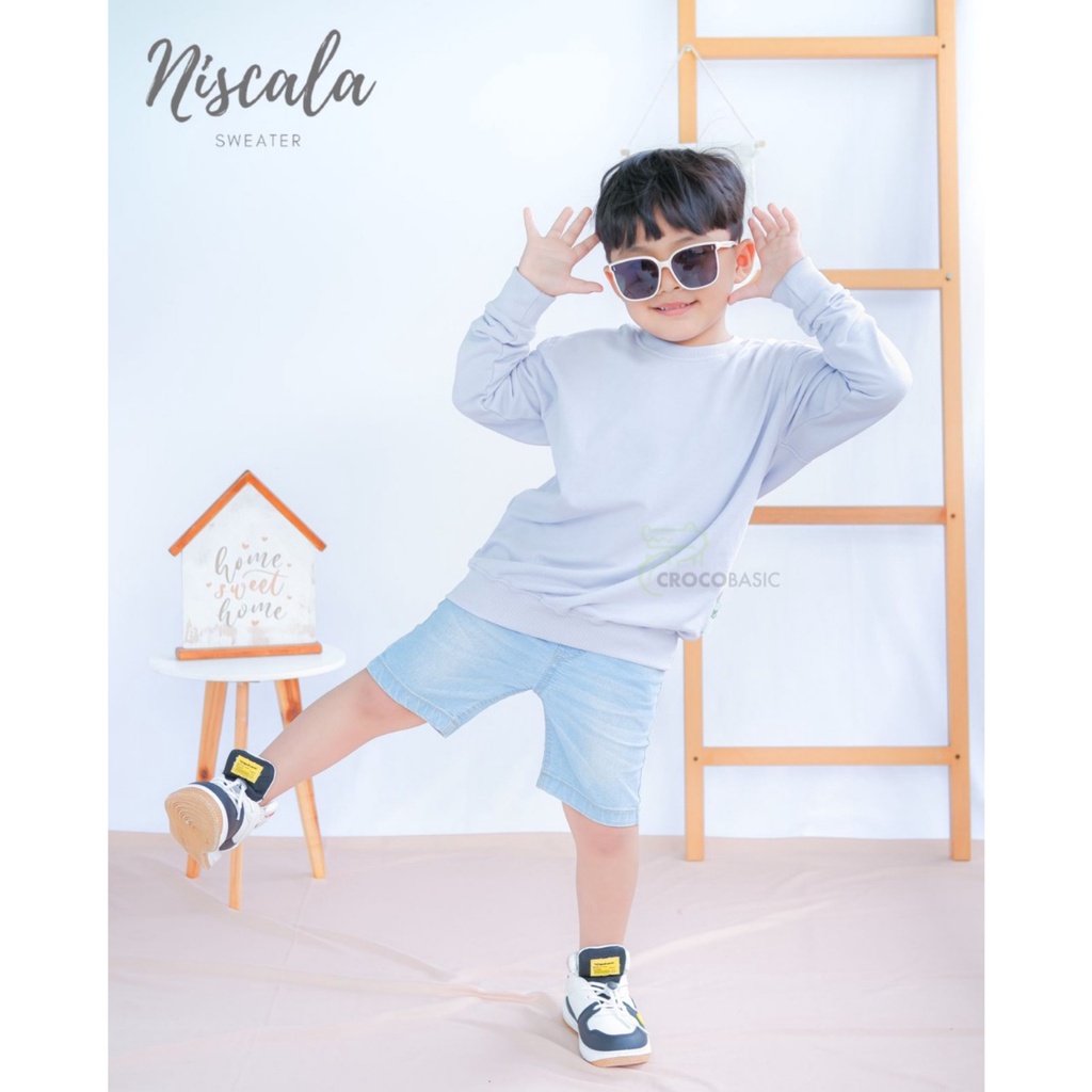 Áo Sweater Màu Xám Nhạt Họa Tiết Crocobasic Niscala Cho Bé
