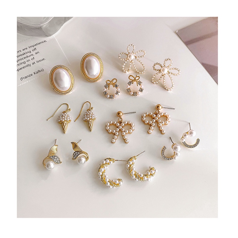 Bông tai đính ngọc trai phong cách Hàn Quốc