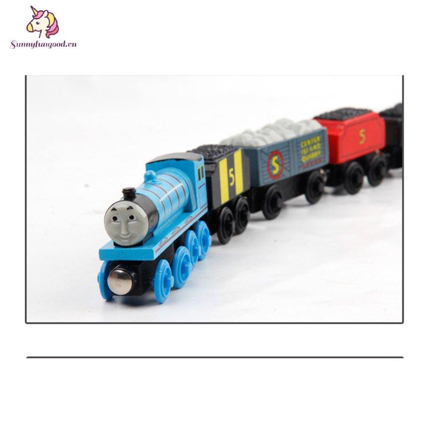 Bộ Đồ Chơi Tàu Lửa Nam Châm Bằng Gỗ Cho Bé