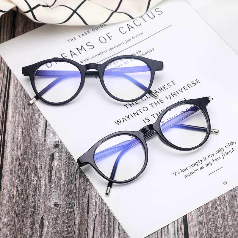 Mắt Kính Gọng Nhựa Chống Ánh Sáng Xanh Tiện Dụng