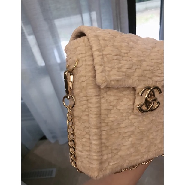 Gift vip chanel vải tweed cứng trắng