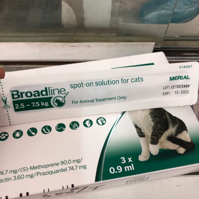 DUNG DỊCH BROADLINE NHỎ GÁY NỘI NGOẠI KÝ SINH TRÊN MÈO(2,5-7,5kg)