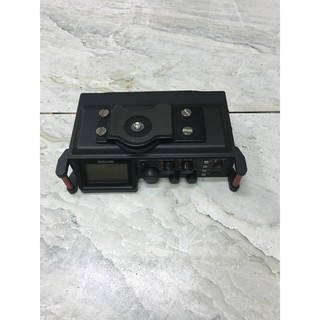 Máy ghi âm tascam dr-70d