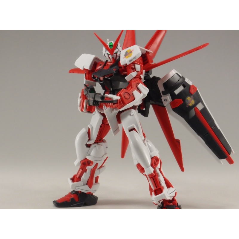 Mô hình lắp ráp Gundam HG Astray Red Frame Flight Unit ( Tặng base)