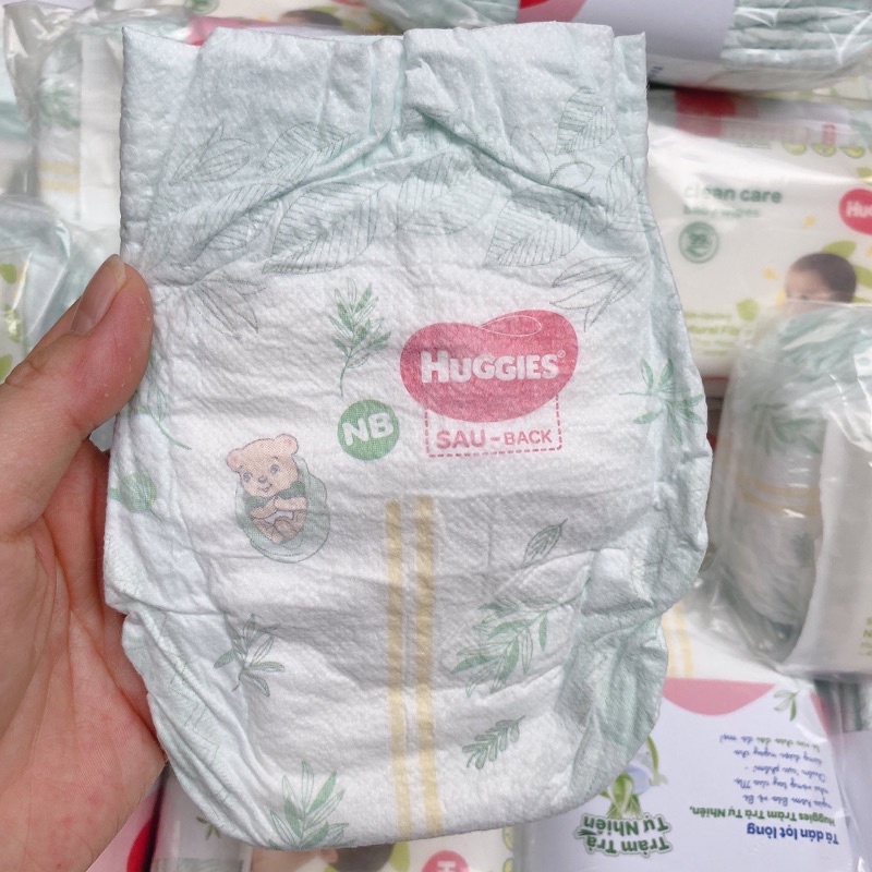 Combo   Tã dán Huggies Tràm Trà sơ sinh newbon đến 5kg hkm đóng túi zip