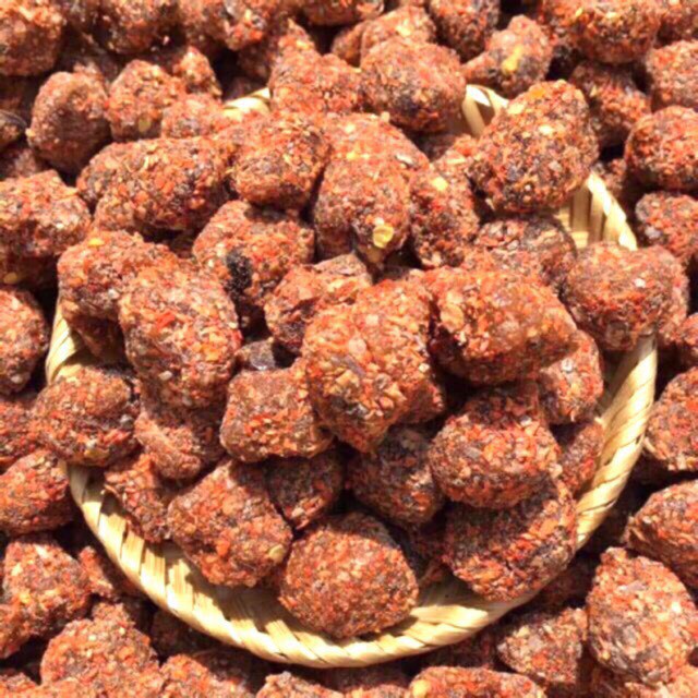 hủ PET-300gr me xí muội Việt Nam