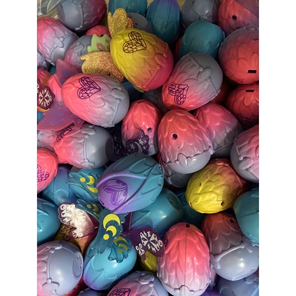 Trứng hatchimals các mùa