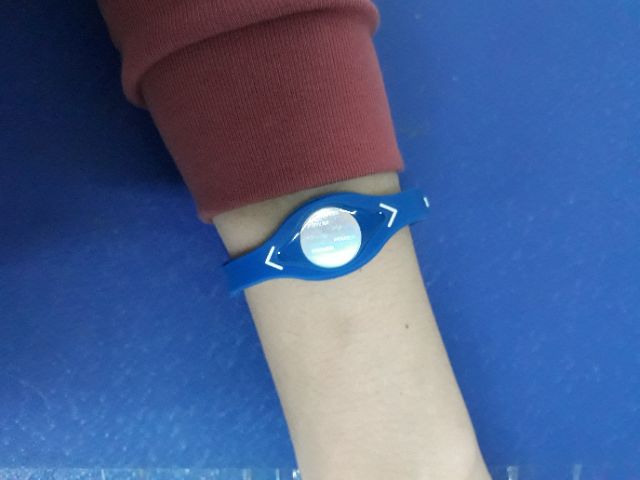 Vòng đeo tay power Bracelet thời trang _ cân bằng sức khỏe ( chỉ còn size S)