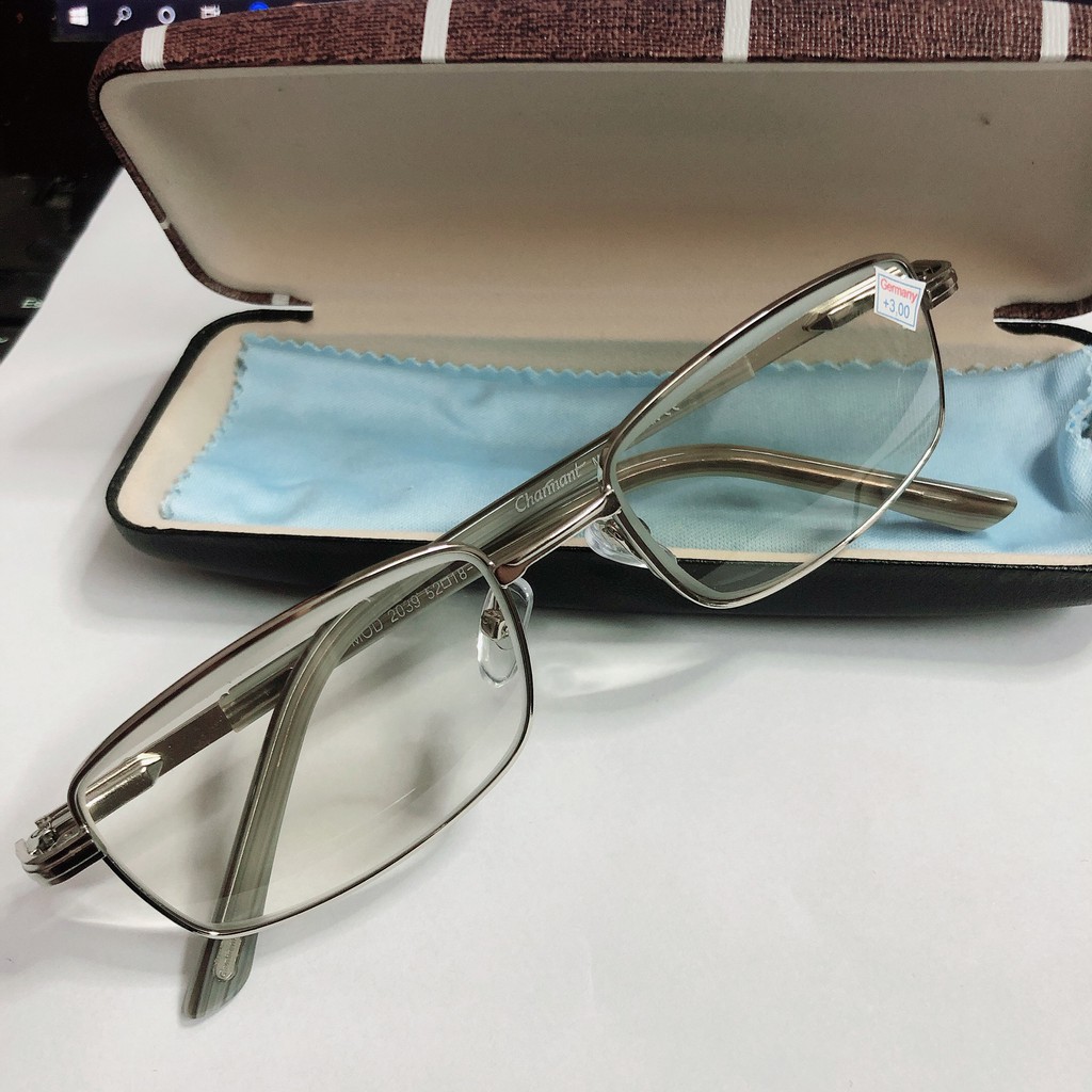 Kính lão thị titanium nhật bản đổi màu chống chói mắt THủy tinh cao cấp bảo hành 1 đổi 1 KDM23UNIQUI cực sang tặng hộp