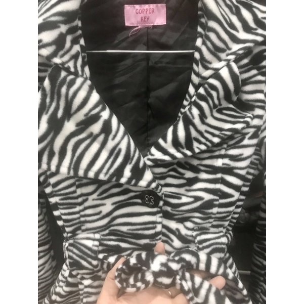 Combo Khoát nỉ họa tiết kèm belt A520