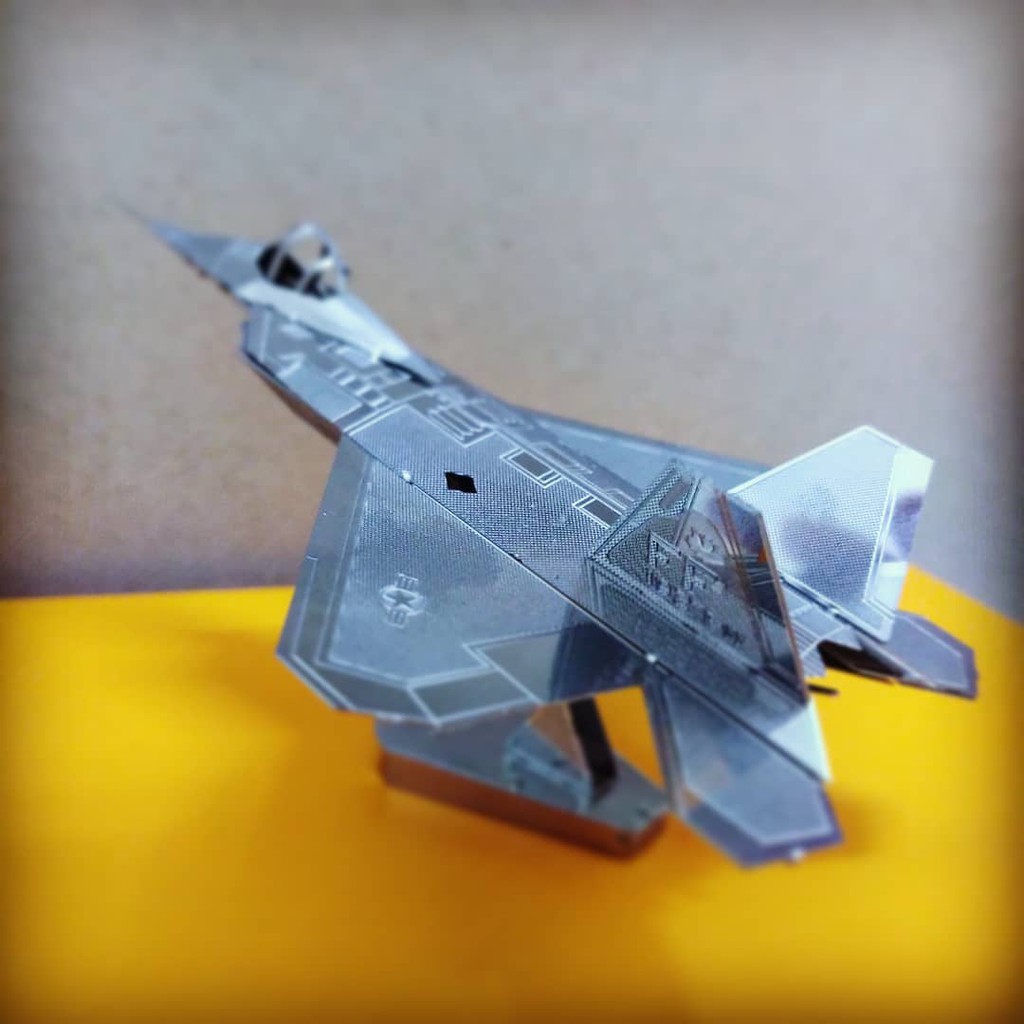 Mô Hình Lắp Ghép 3D Kim Loại Tự Ráp Máy Bay Tiêm Kích F-22 Raptor - Chưa Lắp