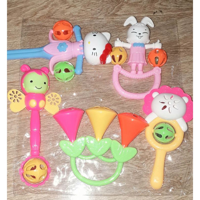 Sét 5 món lắc nhạc_lục lạc bằng nhựa cho bé