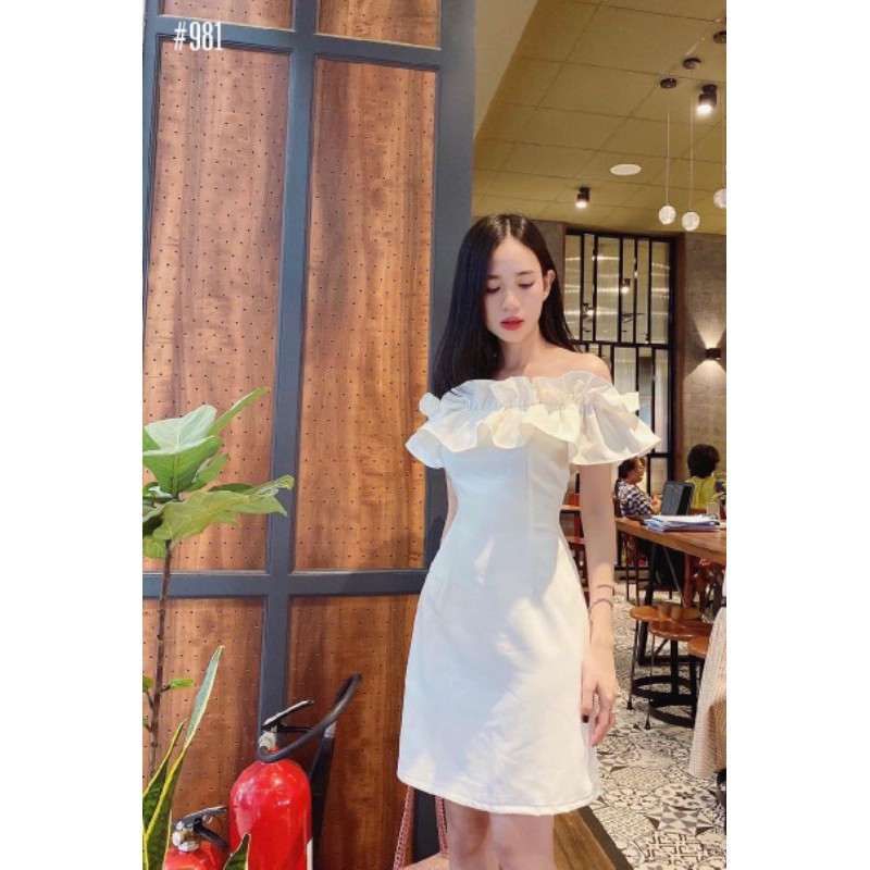 Đầm trắng trễ vai bèo tầng dạo phố, dự tiệc xinh xắn