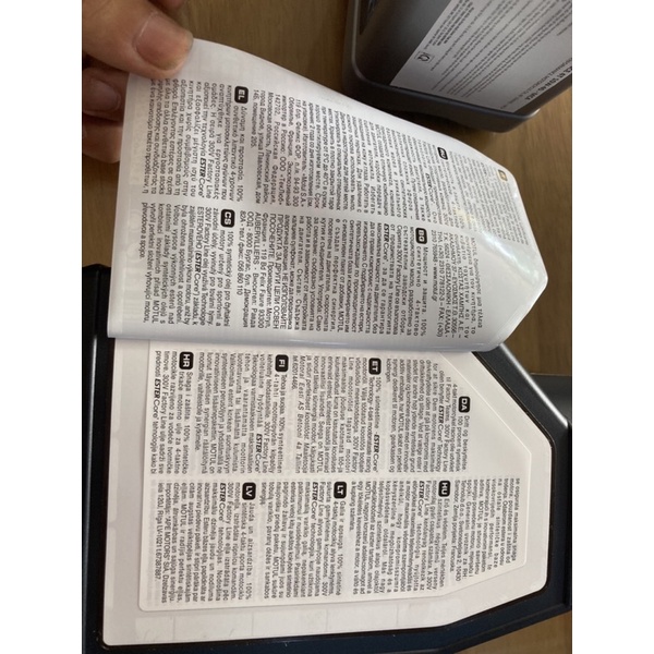 Nhớt motul 300V factory line