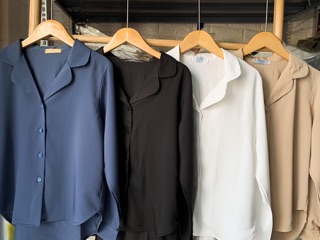 Áo sơ mi cổ vest chất liệu voan lụa tay dài