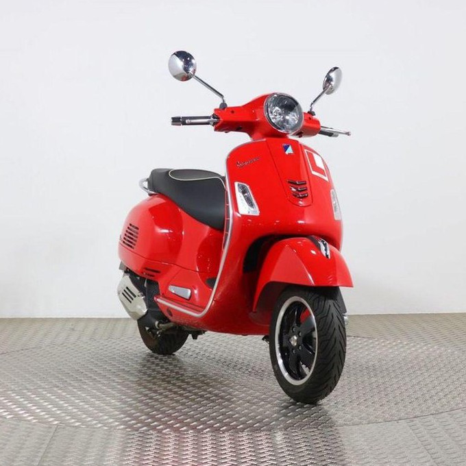 Xe máy Vespa GTS Super ABS 150 iGET (Màu Đỏ) - Mới 100%