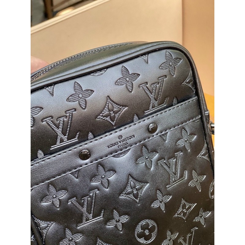 Túi đeo chéo lv size 17cm fullbox nam nữ đều đeo được ạ