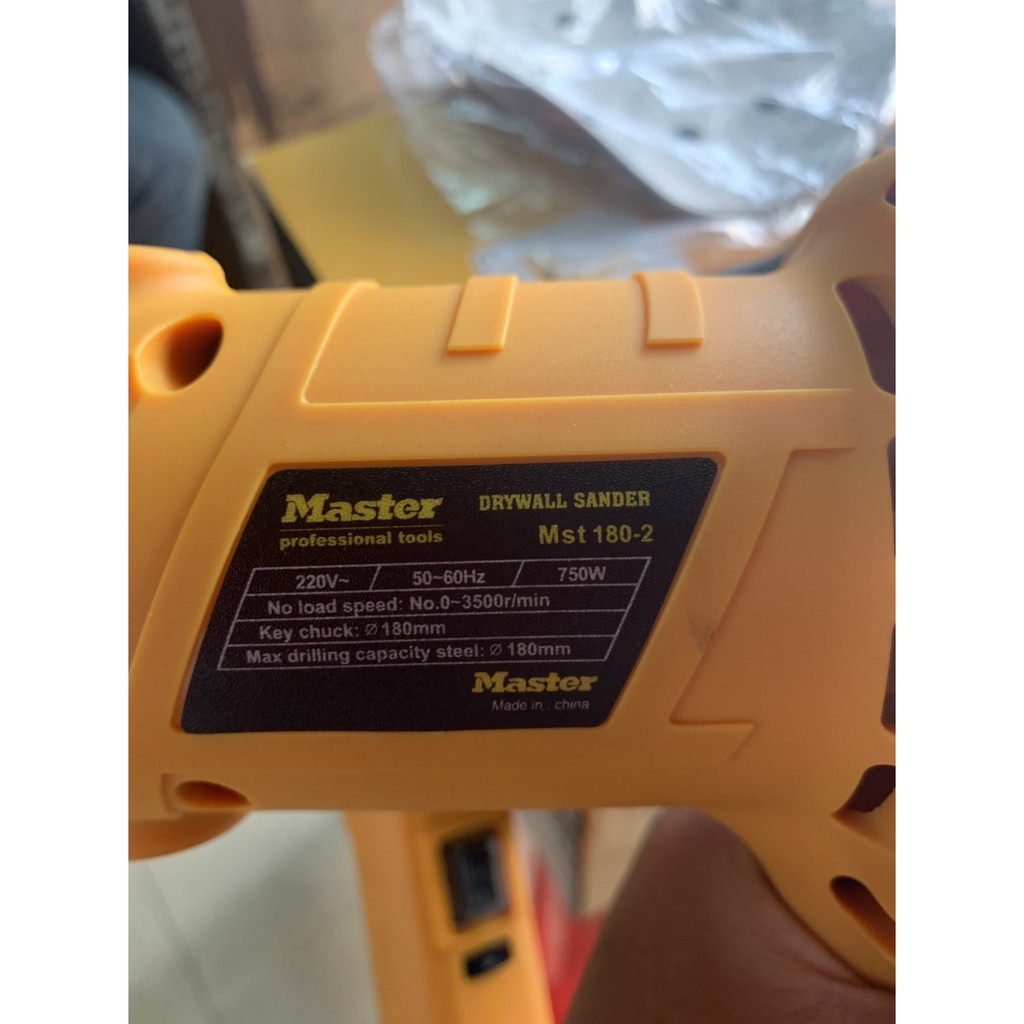 MÁY CHÀ NHÁM TƯỜNG MASTER