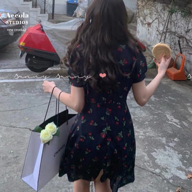 Đầm hoa nhí vintage cổ tim ngắn tay dáng suông Hàn Quốc - Roxie | BigBuy360 - bigbuy360.vn