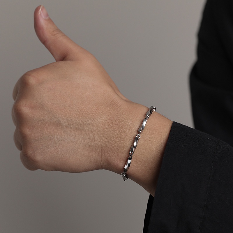Vòng Tay Lắc Tay Nam Nữ Thép Titan Không Gỉ Dáng Chuỗi Xoắn B22
