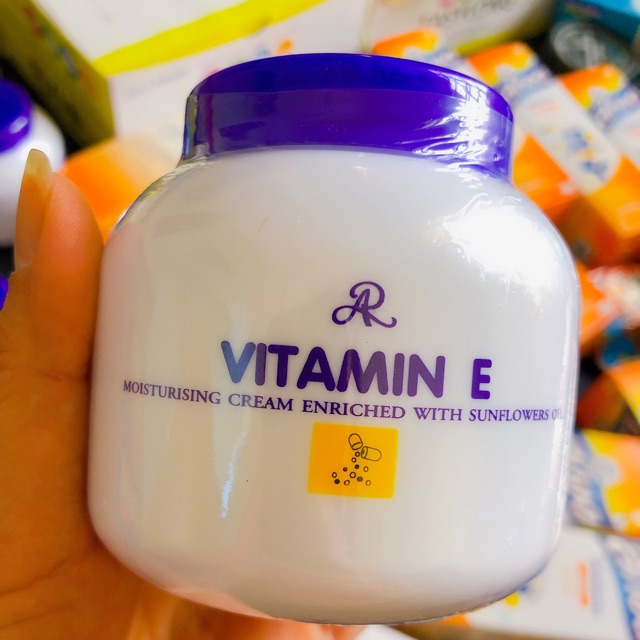 Com bo Vitamin E + son + kem sâm