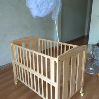 Cụi giường 2 tầng gỗ thông (Tặng giường lưới tắm cho bé)