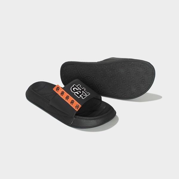 SHONDO | Dép Shondo Trendy III in chữ SH full đen TRE1111