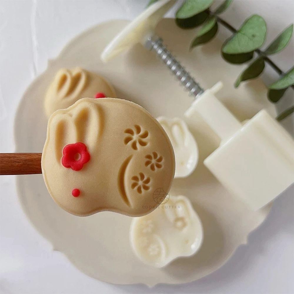 Khuôn Làm Bánh Trung Thu Hình Thỏ / Mặt Trăng Tinh Tế 50g