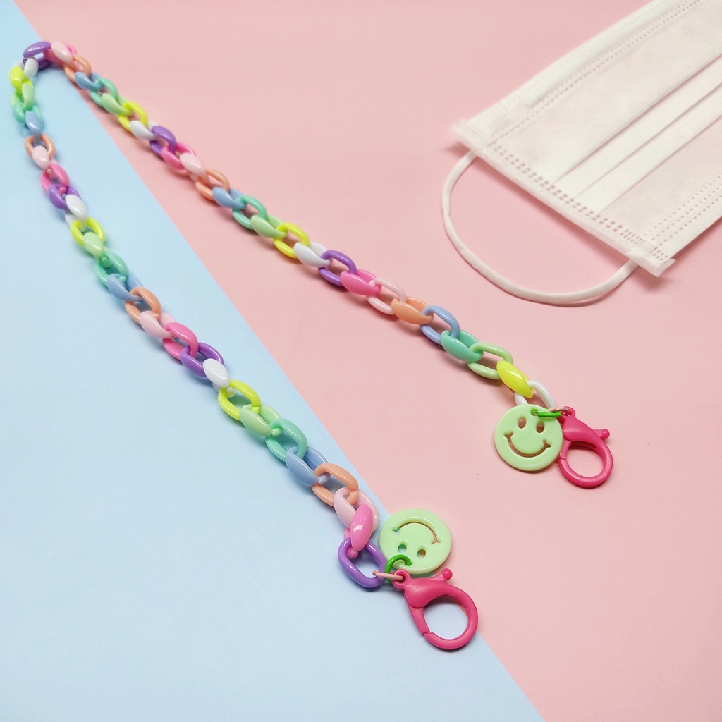 Dây đeo khẩu trang mắt xích nhựa màu pastel phối charm mặt cười